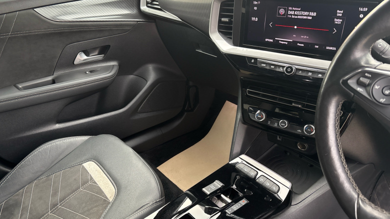 Vauxhall Mokka 100kW Ultimate 50kWh 5dr Auto Electric Hatchback